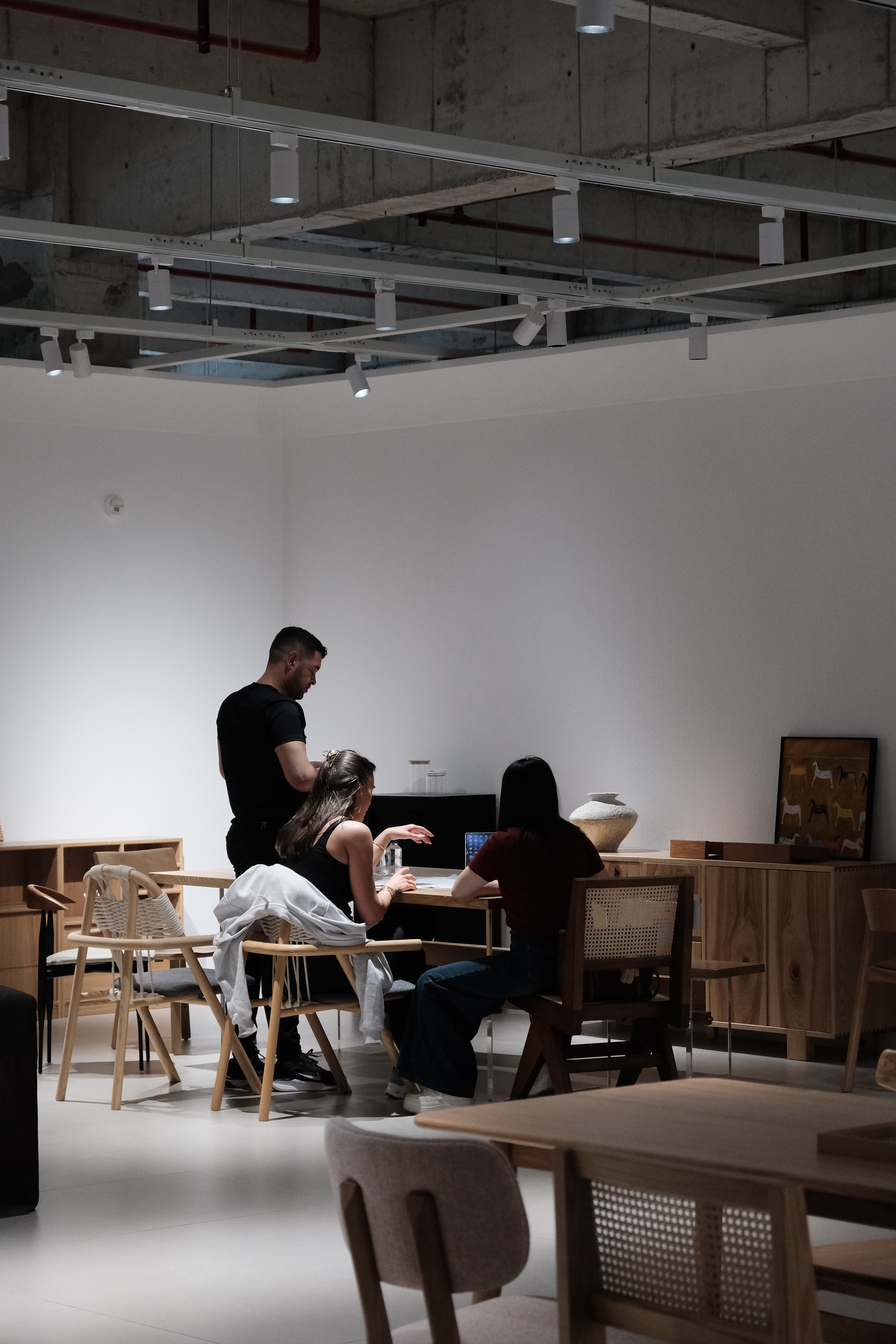How to Check Custom Furniture Quality Before Shipping from China ?