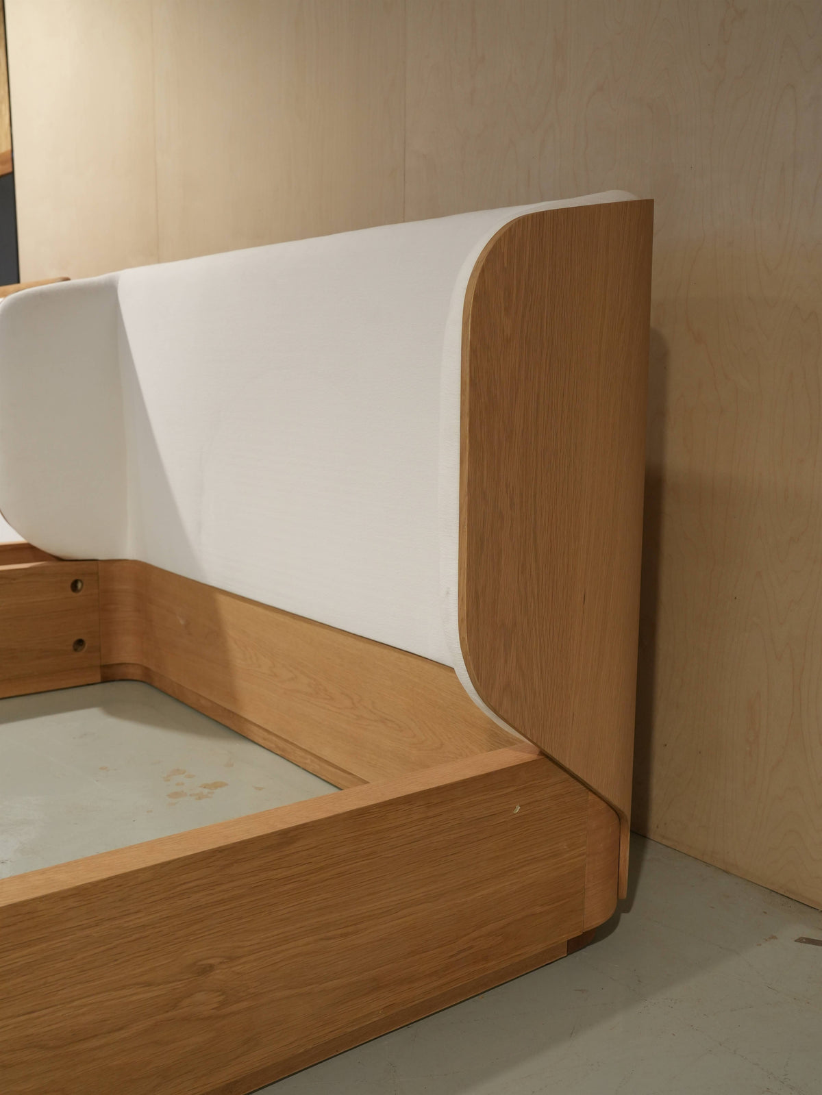 Oak Pillow Panel Bed detail image 6