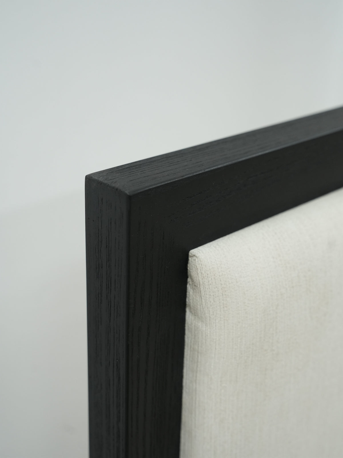 Ivory Rail Platform Bed detail image 3