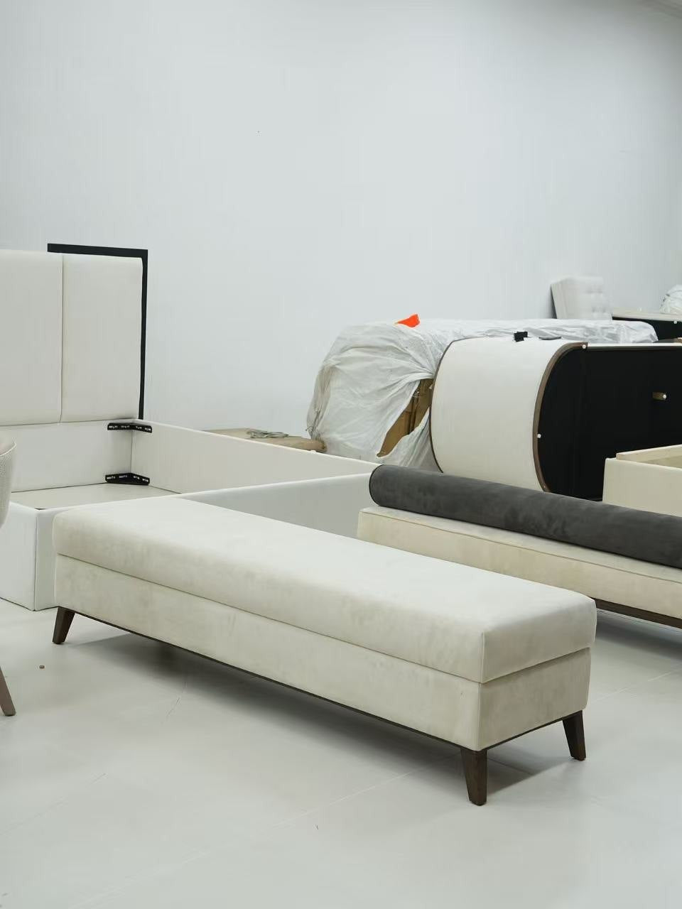 Linen Slipcover Sofa detail image 3