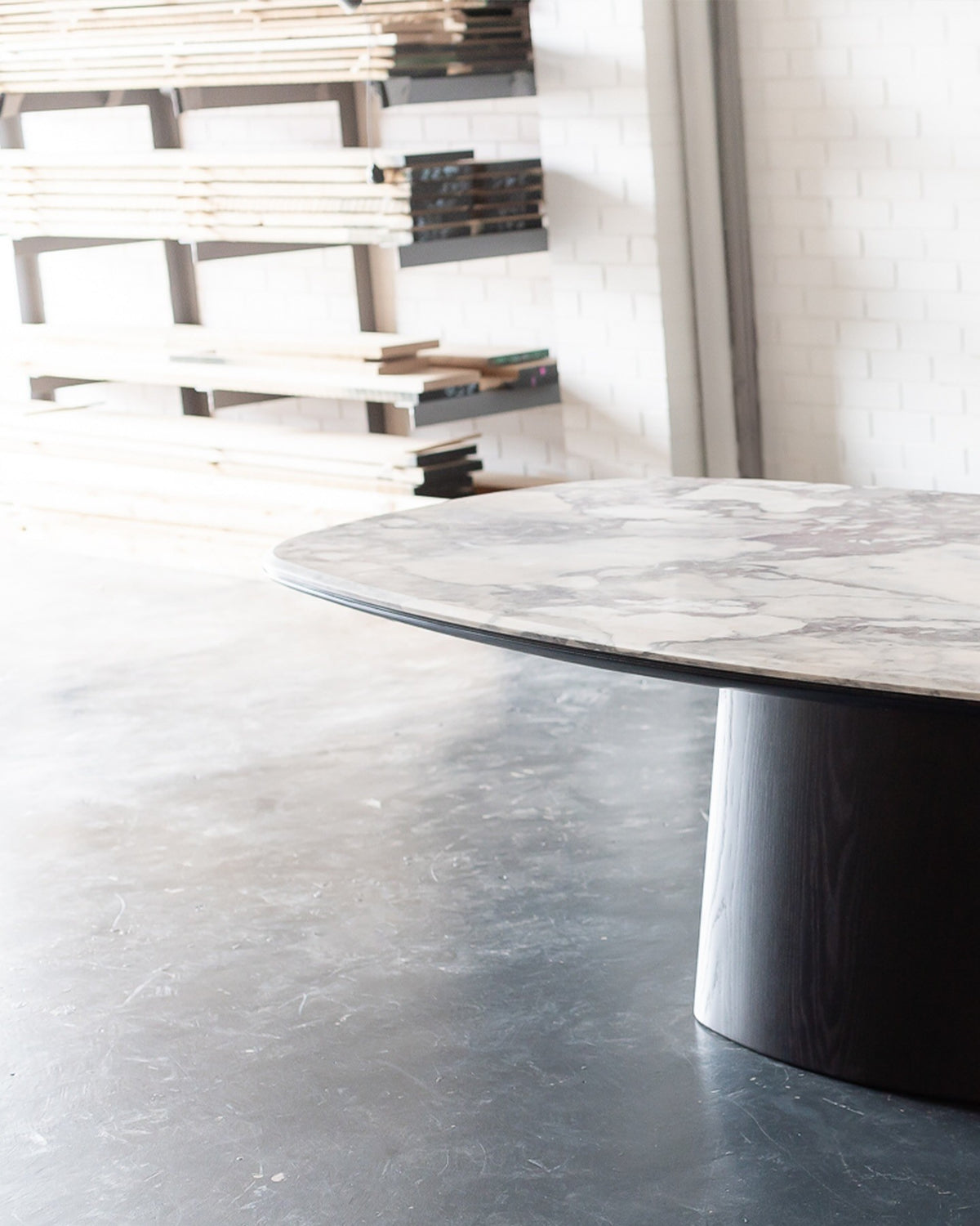 Calacatta Oval Dining Table detail image 5