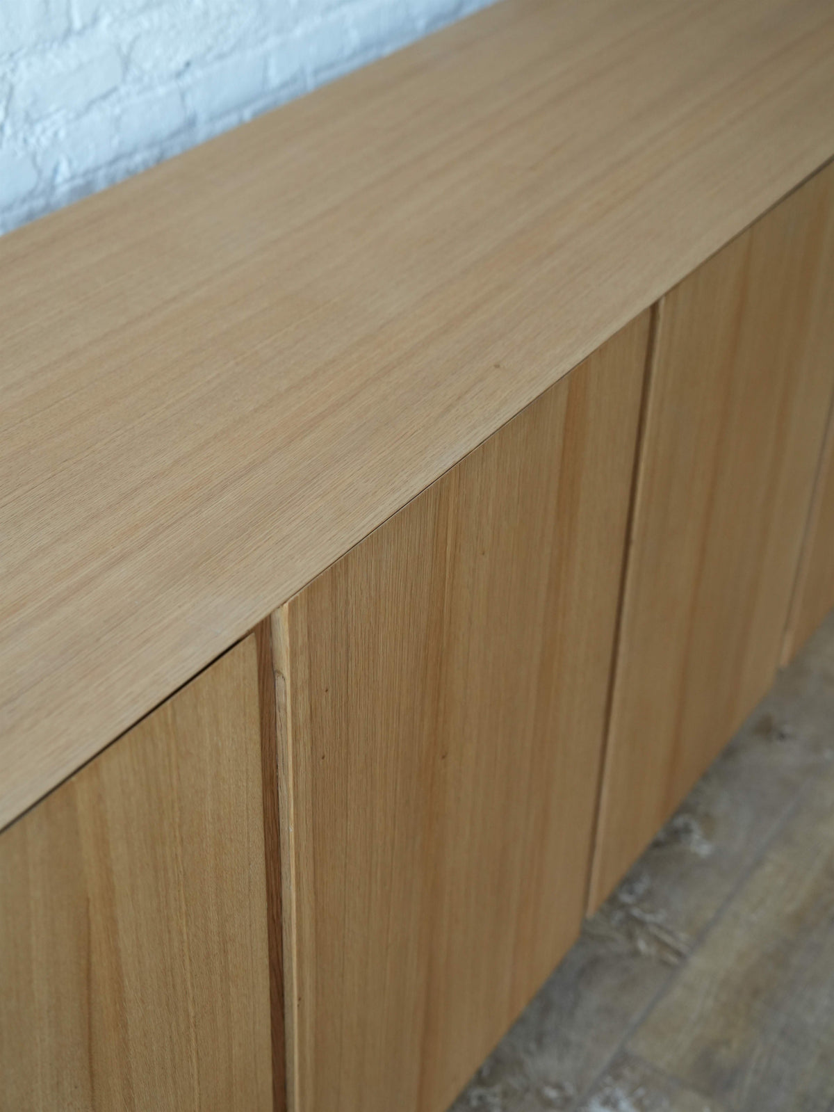 Linear Oak Sideboard detail image 4