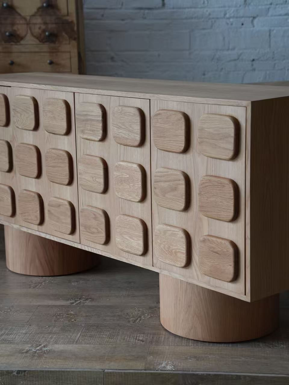 Oak Tile Front Sideboard detail image 2