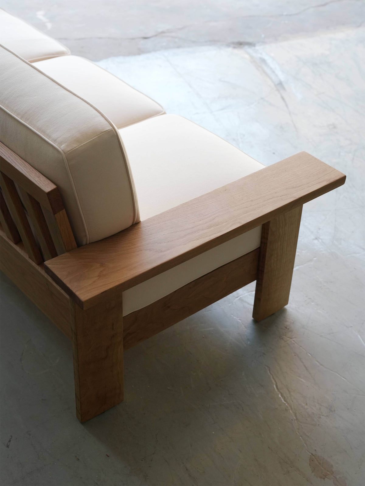 Oak Arm Cushion Sofa detail image 2