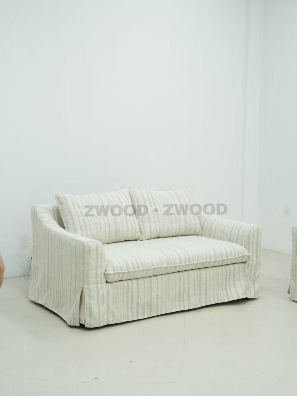 Linen Slipcover Sofa detail image 4